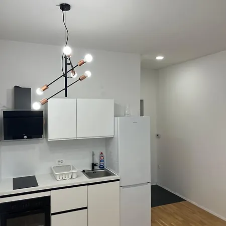 Tisa Place Daire Ljubljana